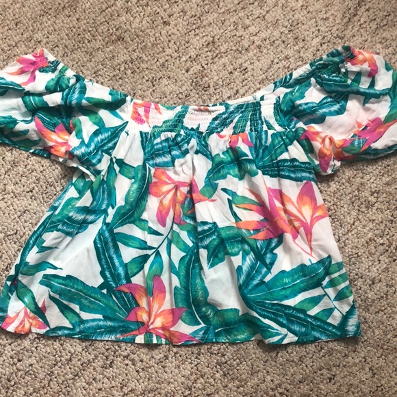 Minkpink floral crop off the shoulder top - Picture 5 of 6